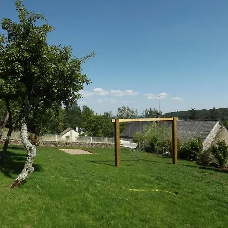 Holiday home Maison De Caractere 5 Ch, Spa, Jardin, 8 Pers, Saint-flour - Fr-1-742-279 Les Ternes