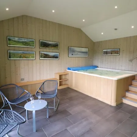 Holiday home Maison De Caractere 5 Ch, Spa, Jardin, 8 Pers, Saint-flour - Fr-1-742-279 *